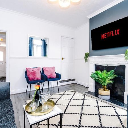 Harley House - Spacious Home With Free Netflix & Parking By Rocketbnb Coventry Eksteriør billede