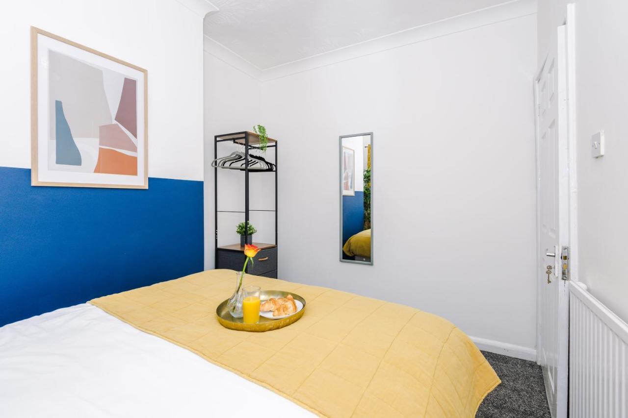 Harley House - Spacious Home With Free Netflix & Parking By Rocketbnb Coventry Eksteriør billede