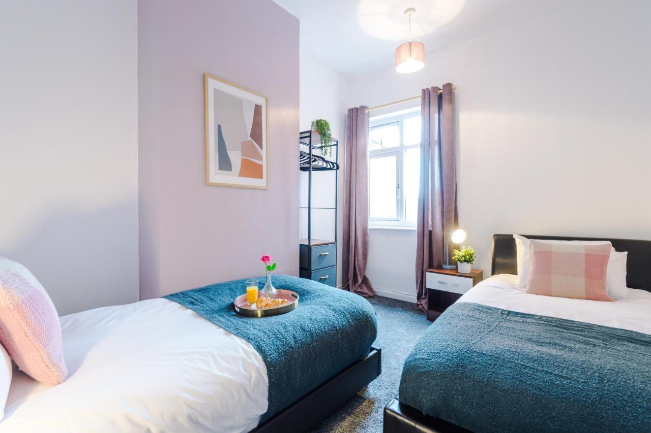Harley House - Spacious Home With Free Netflix & Parking By Rocketbnb Coventry Eksteriør billede