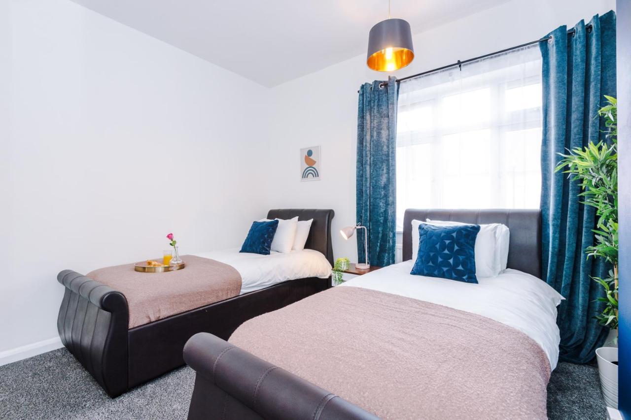 Harley House - Spacious Home With Free Netflix & Parking By Rocketbnb Coventry Eksteriør billede